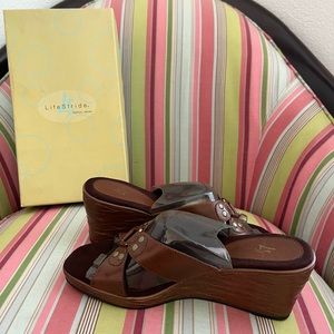 Life Stride. Shamrock. Size 9.5.